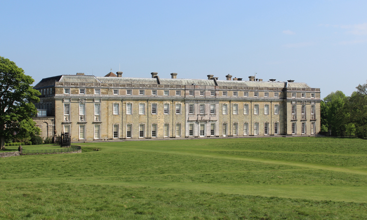 Petworth_House.jpg