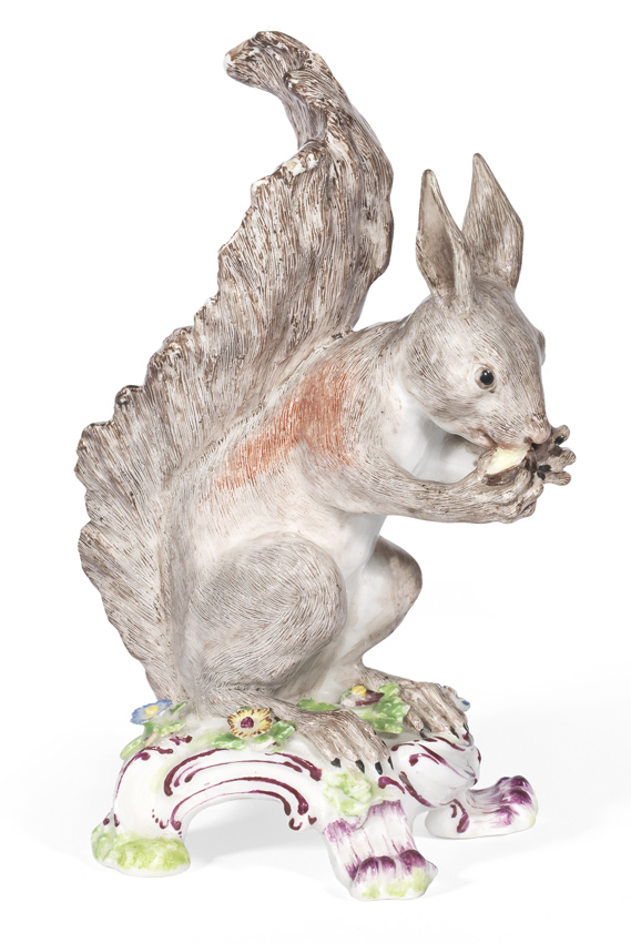 Bow model of a red squirrel
