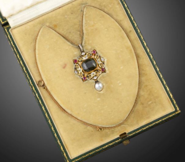 Pendant.JPG