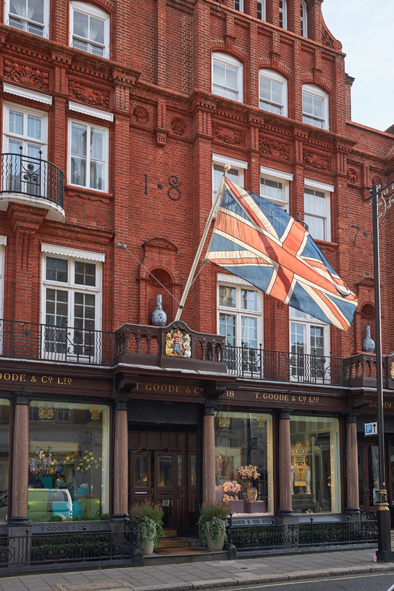 Exterior, Thomas Goode, 19 South Audley Street 2.jpg