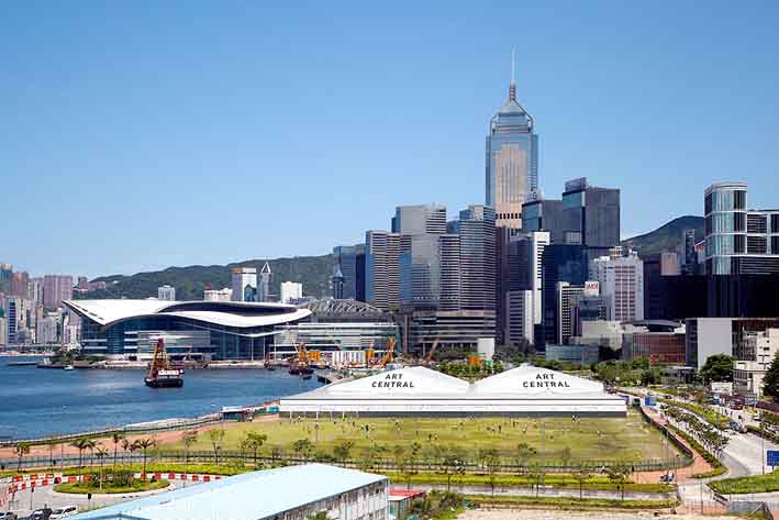 15-01-21-2176NE07A Art Central Hong Kong.jpg