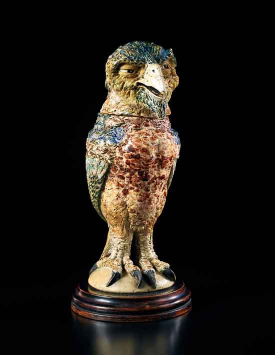 16-01-05-2223NE03A Phillips auction Martinware bird jar.jpg