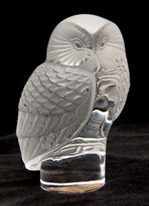 Lalique frosted glass owl paperweight