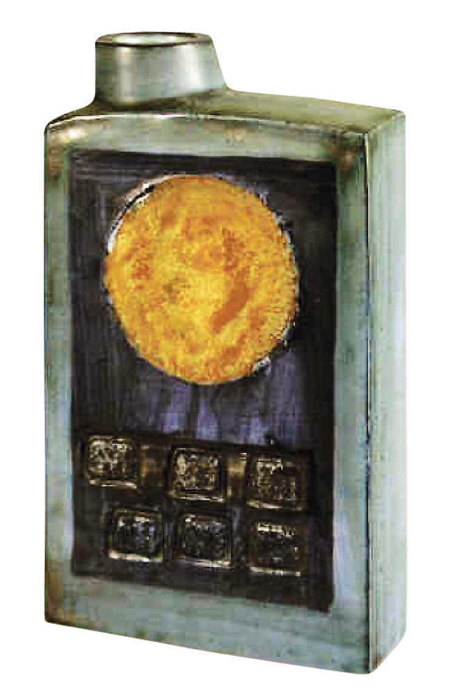 Troika St Ives glazed chimney vase