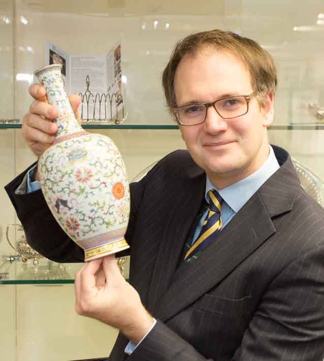 Auctioneer Charles Hanson