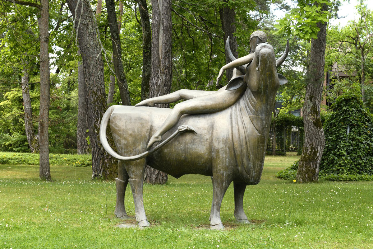 Claude Lalanne’s bronze ‘L’Enlèvement d’Europe’