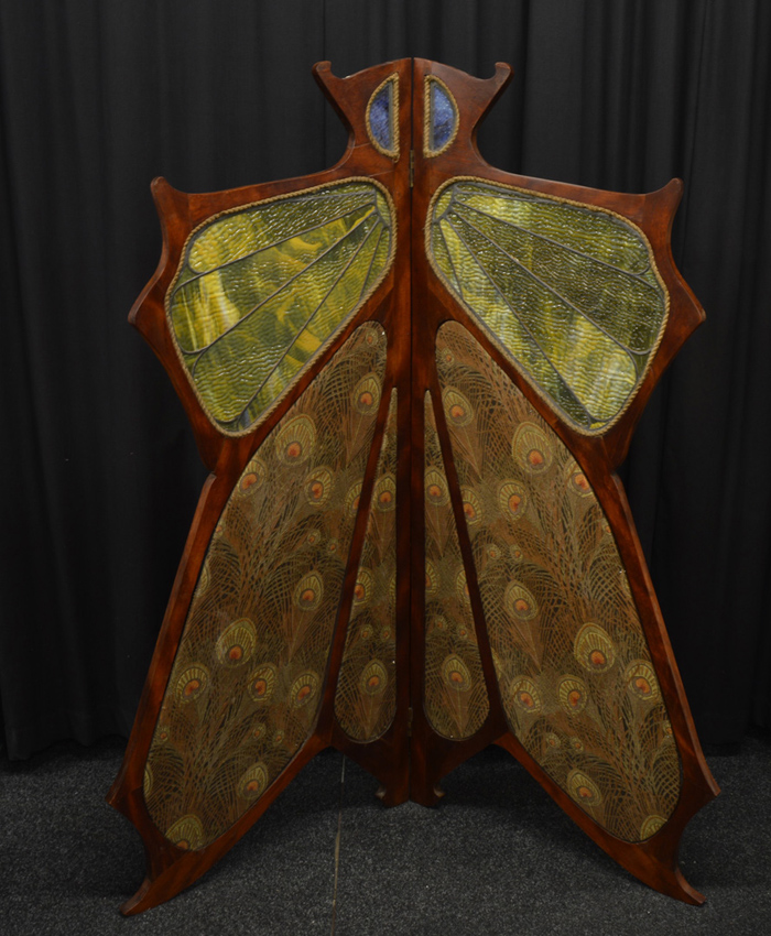 Butterfly screen