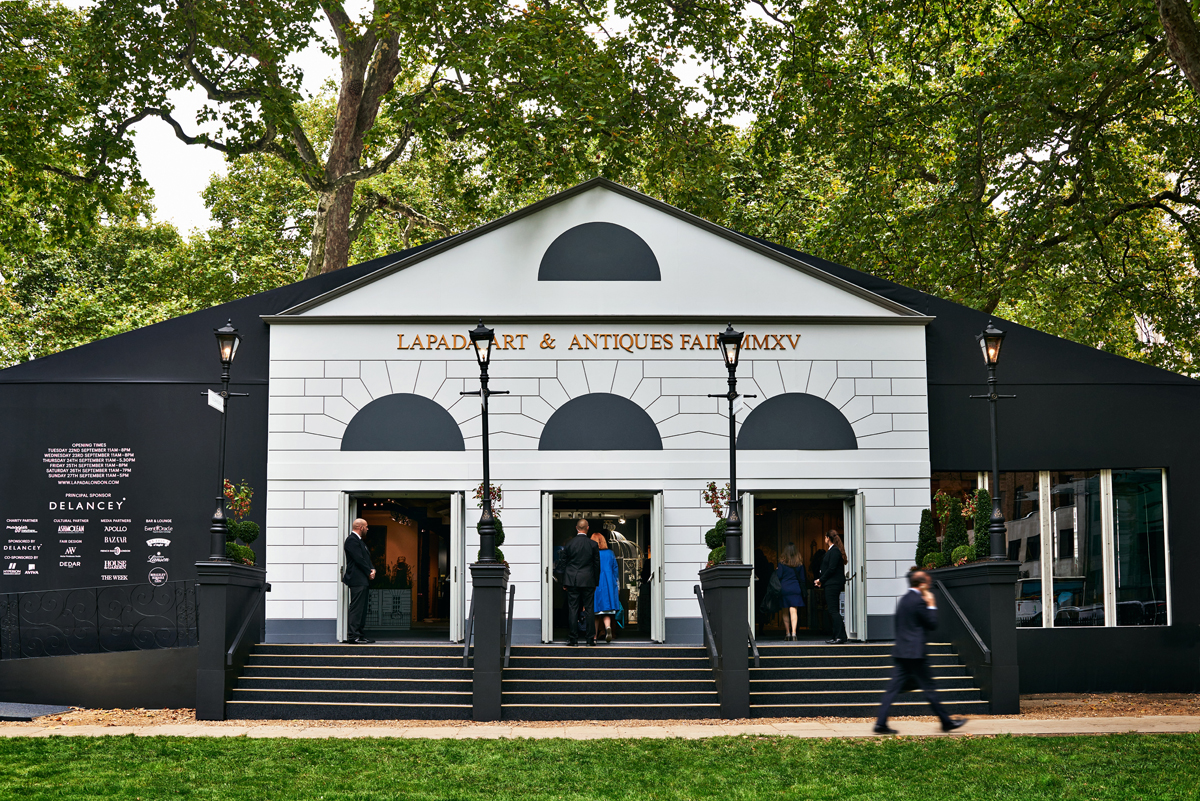 Exterior of LAPADA Fair 2015