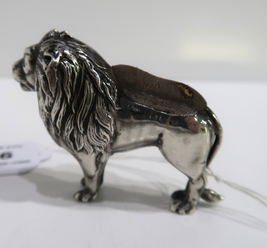 Lion pin cushion
