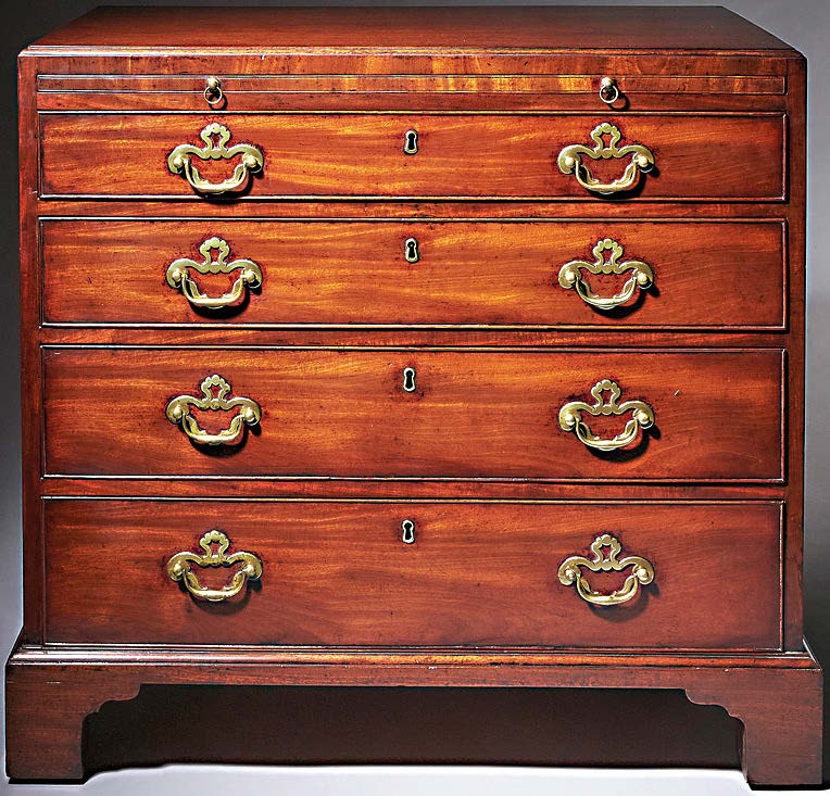 George II caddy-topped chest of drawers
