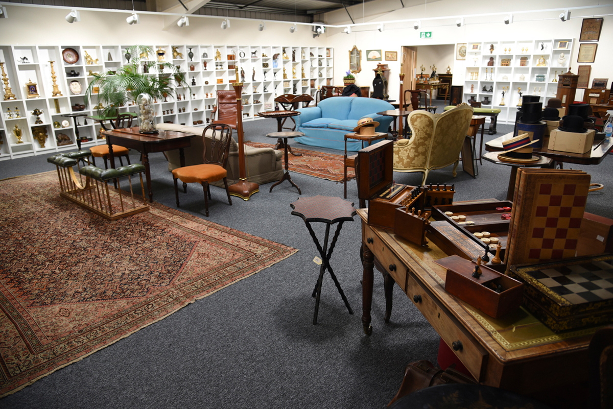 Woolley & Wallis