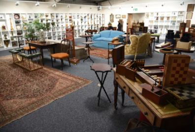 Woolley & Wallis