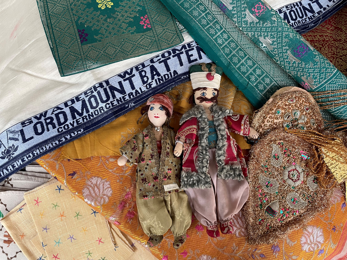 WEB Tennants Mountbatten Dolls