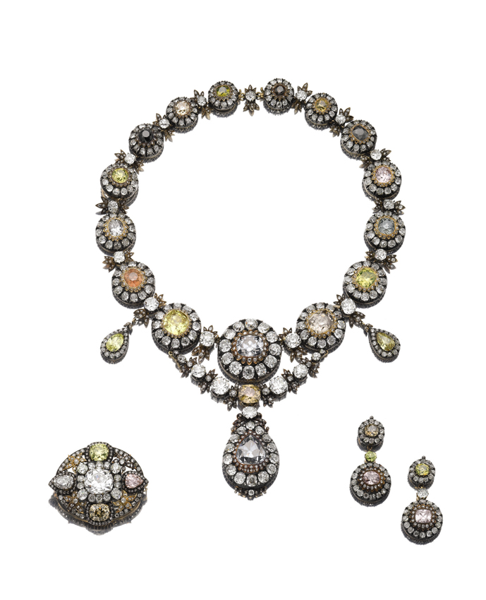 antique coloured diamond necklace