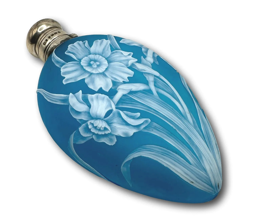 Glass perfume bottle
