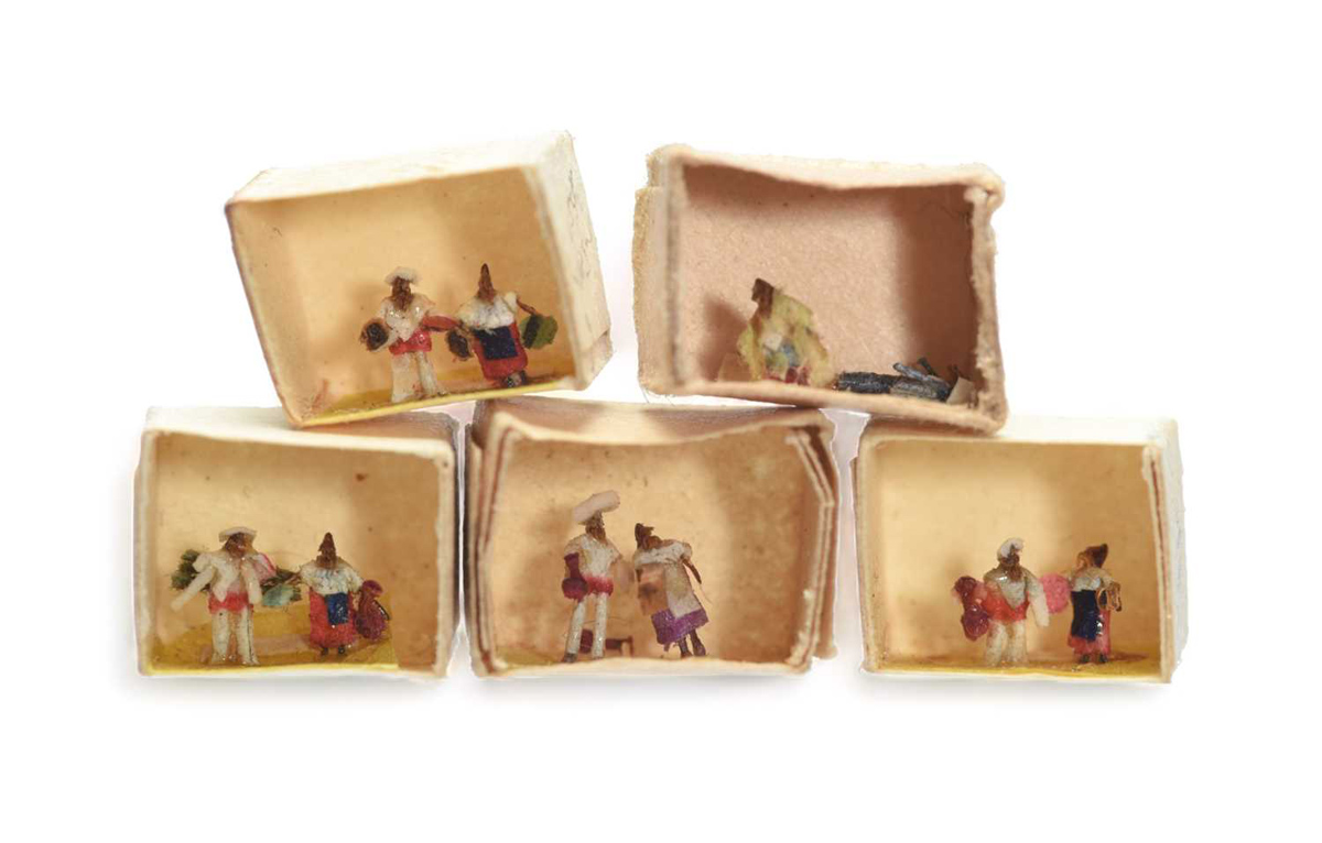 2628NEDI Dressed Fleas W&W CUTOUT ALL